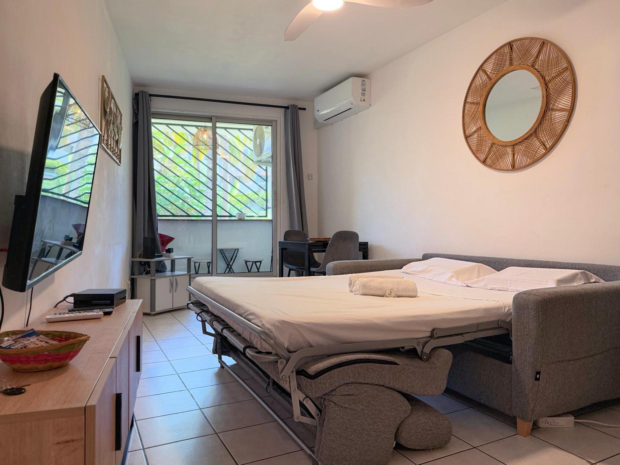 Le Ti Canbou - Studio - Pres De La Plage -By Sister Home Saint-Gilles Les Bains Zewnętrze zdjęcie